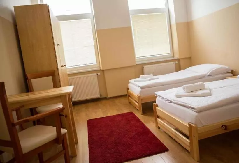 Majatalo Penzion Burra