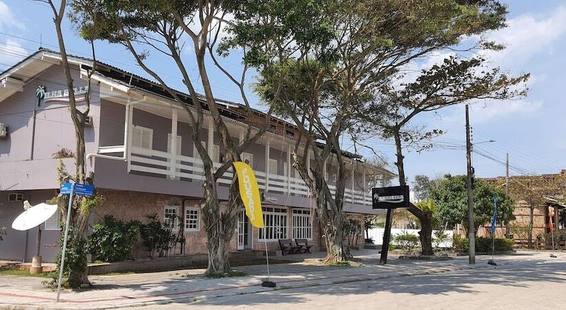 پانسیون Pousada Ilha Do Mar Bombinhas