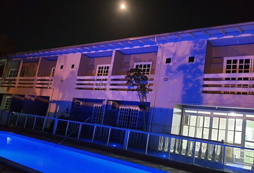 پانسیون Pousada Ilha Do Mar Bombinhas