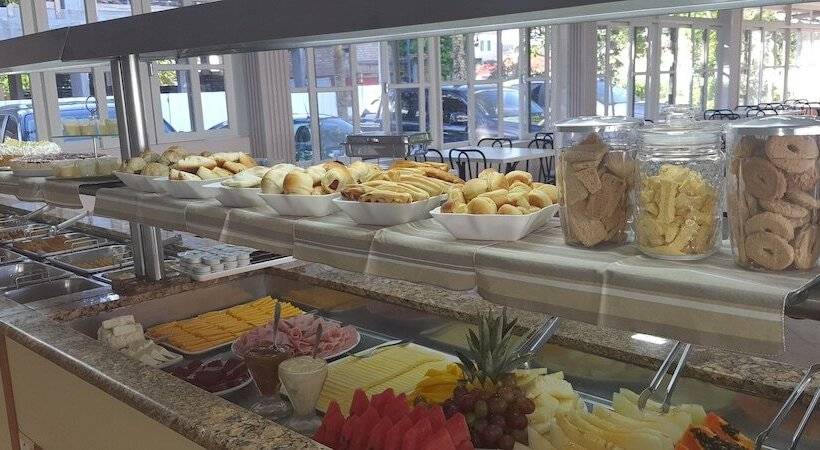 پانسیون Pousada Ilha Do Mar Bombinhas