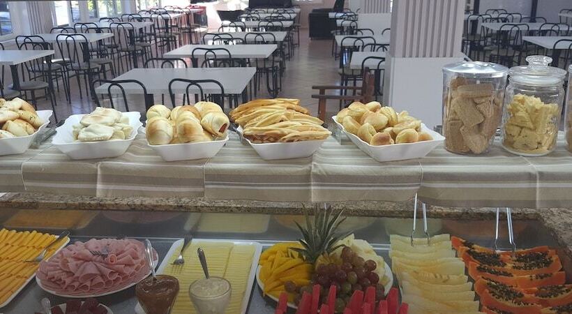 پانسیون Pousada Ilha Do Mar Bombinhas