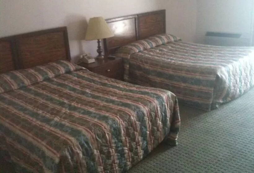 Отель Chateau Royale Inn