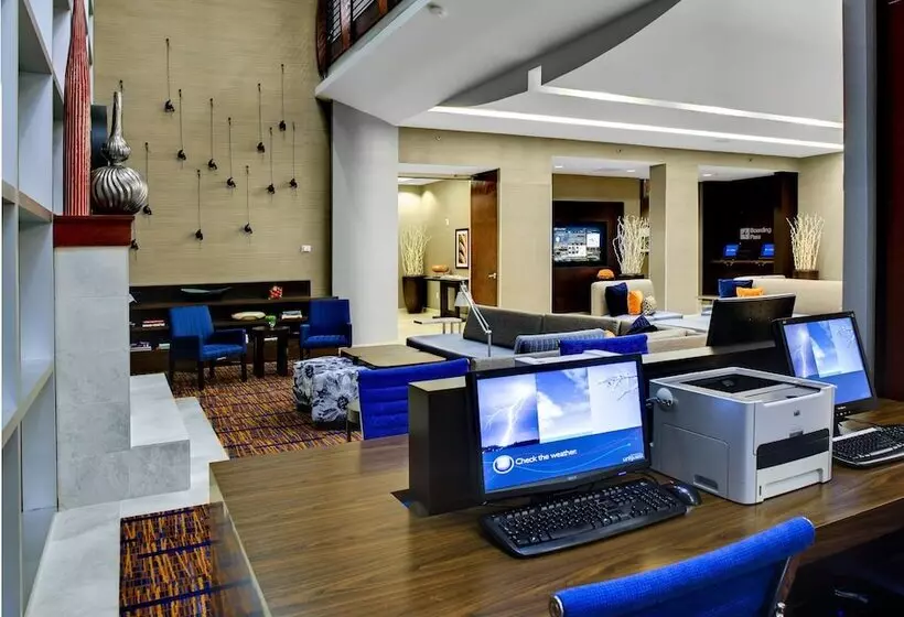 호텔 Courtyard By Marriott Atlanta Buckhead