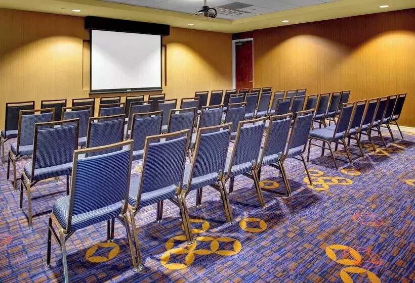 호텔 Courtyard By Marriott Atlanta Buckhead