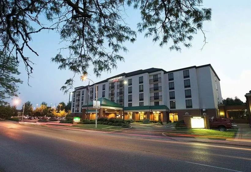 ホテル Courtyard By Marriott Bloomington