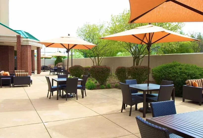 ホテル Courtyard By Marriott Bloomington
