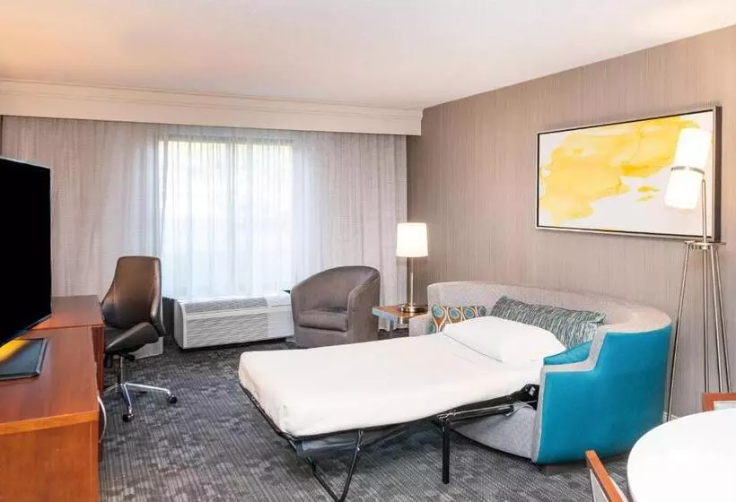 ホテル Courtyard By Marriott Bloomington