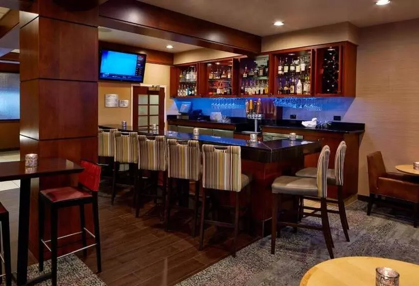 ホテル Courtyard By Marriott Bloomington Mall Of America