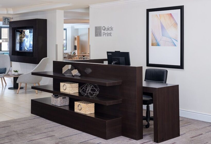 فندق Courtyard By Marriott   Naples