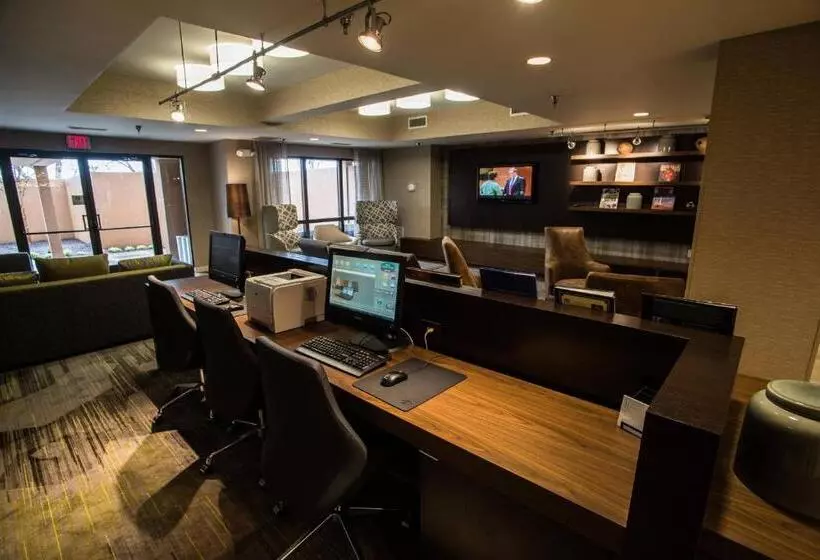 فندق Courtyard By Marriott Nashville At Opryland