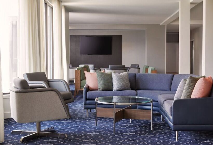 ホテル Courtyard By Marriott St. Louis Downtown West