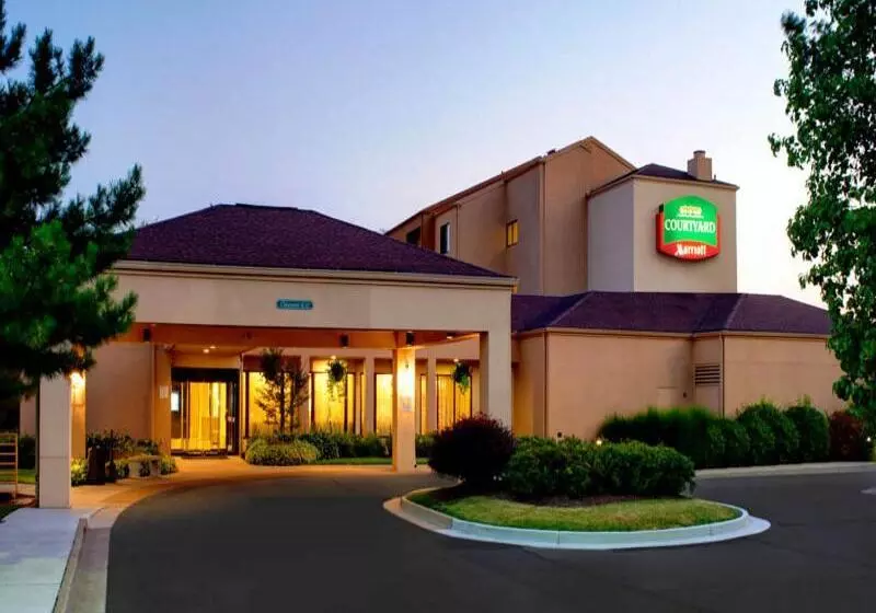 فندق Courtyard By Marriott St. Louis Downtown West