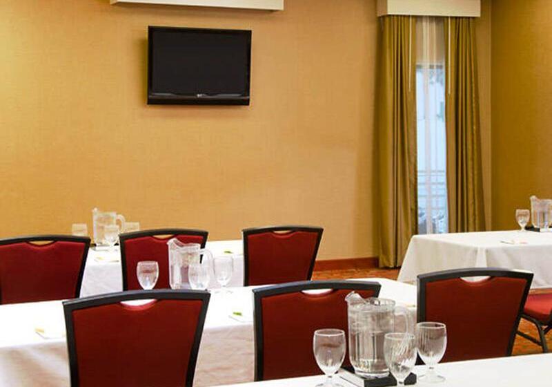 ホテル Courtyard By Marriott St. Louis Downtown West