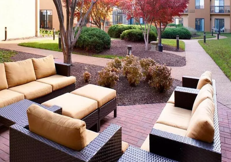 فندق Courtyard By Marriott St. Louis Downtown West