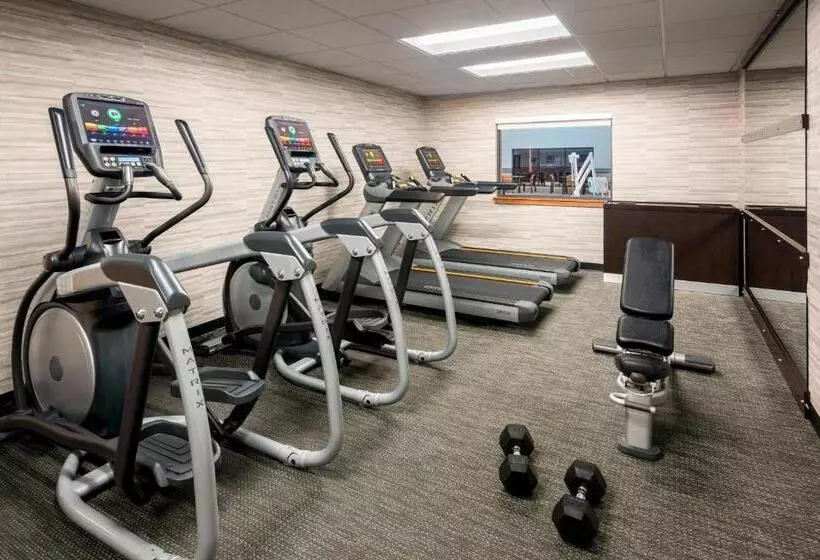 호텔 Courtyard Chicago O'hare