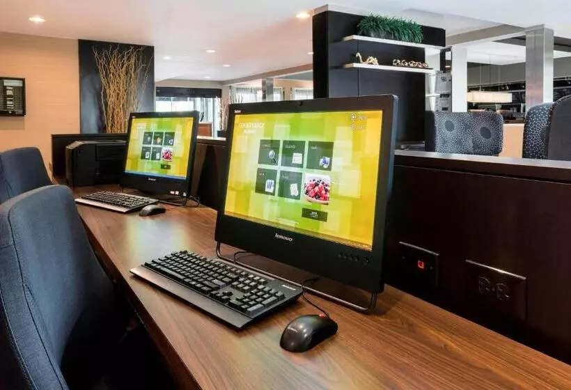 호텔 Courtyard Chicago O'hare