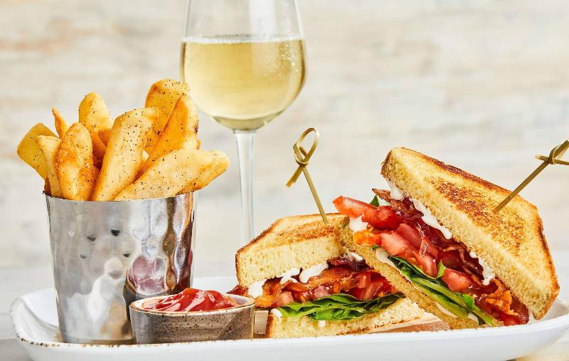 فندق Courtyard By Marriott Florence