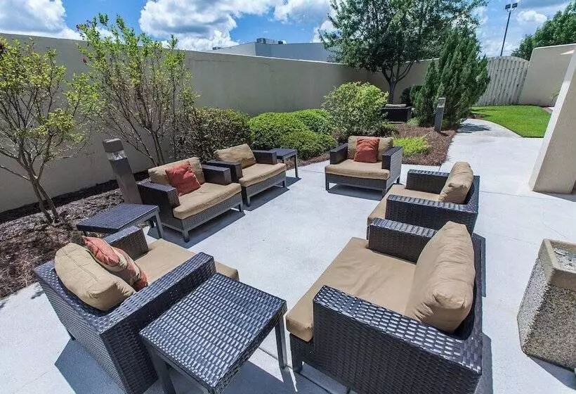 هتل Courtyard By Marriott Florence