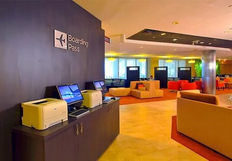 هتل Courtyard New York LaGuardia Airport