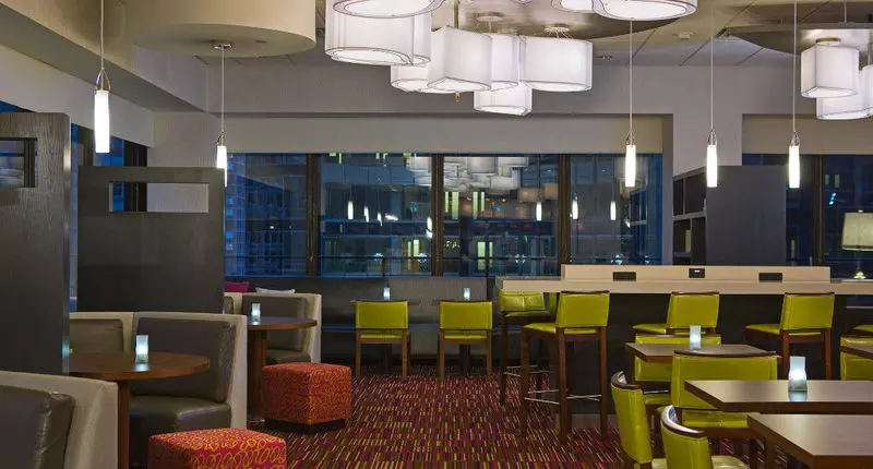 هتل Courtyard New York LaGuardia Airport