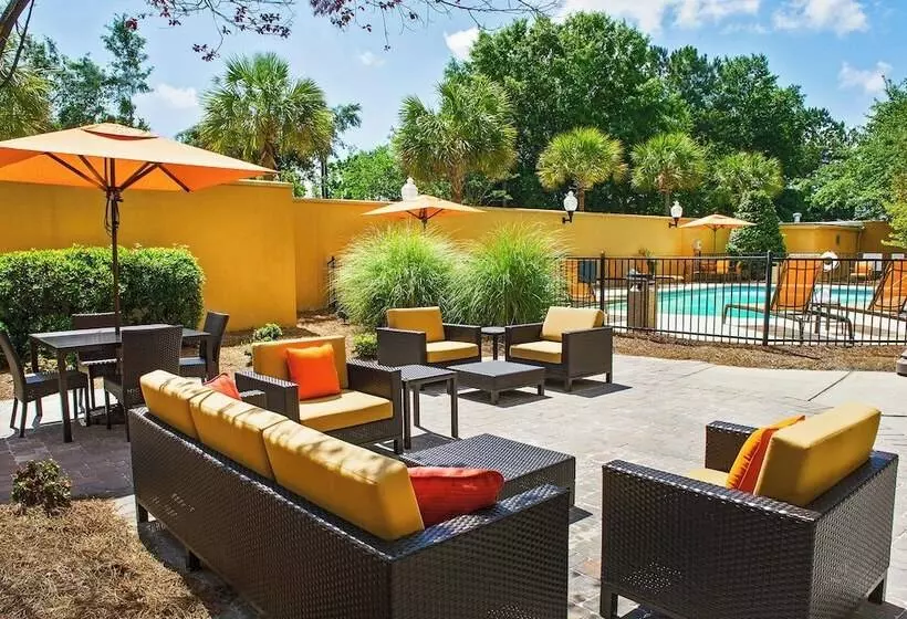 בית מלון כפרי Courtyard By Marriott North Charleston Airport Coliseum