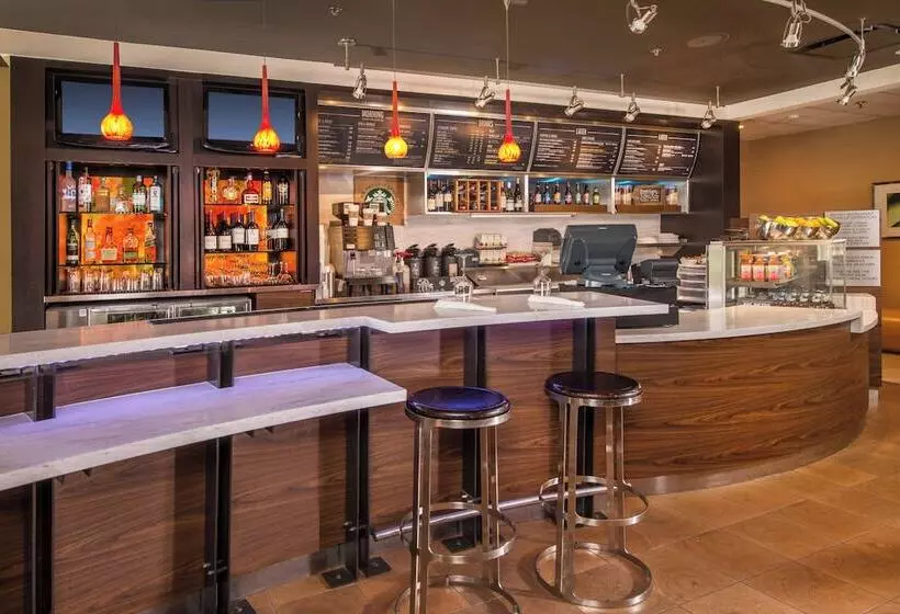 בית מלון כפרי Courtyard By Marriott North Charleston Airport Coliseum