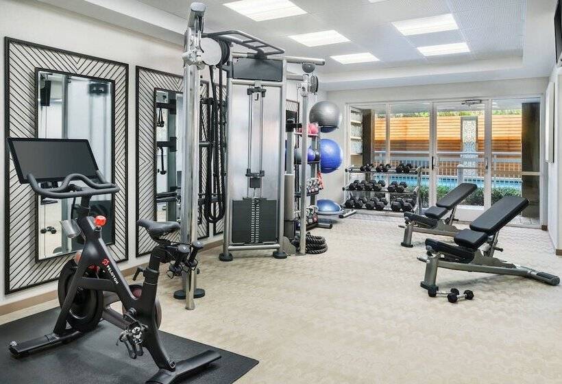 فندق Courtyard By Marriott Orlando Downtown