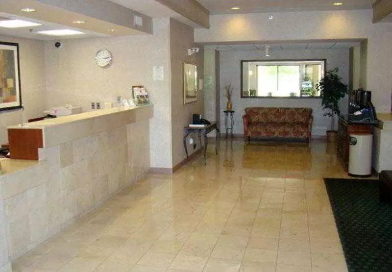 هتل Courtyard Tampa Brandon