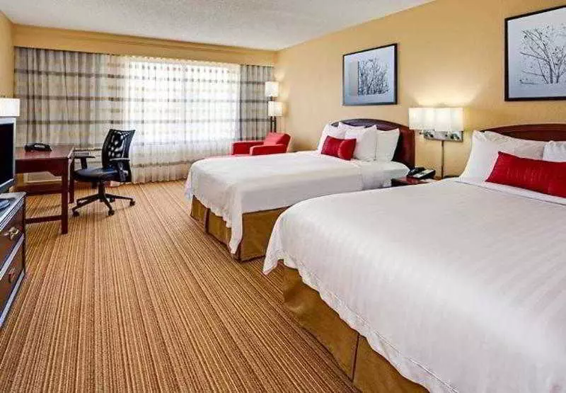 هتل Courtyard Tampa Brandon