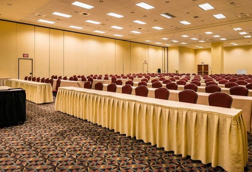 Hotel Crowne Plaza Springfield Convention Center, An Ihg