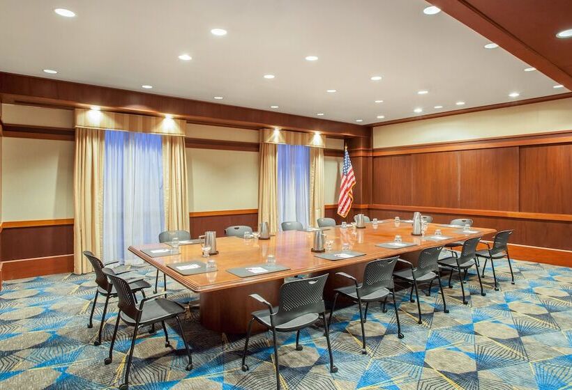 Hotel Crowne Plaza Springfield Convention Center, An Ihg