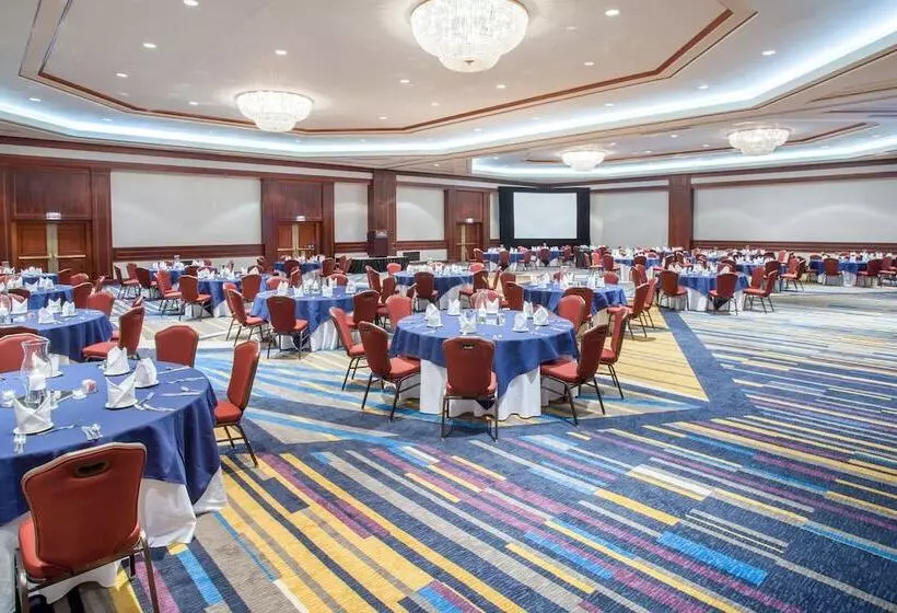 호텔 Crowne Plaza Springfield Convention Center, An Ihg