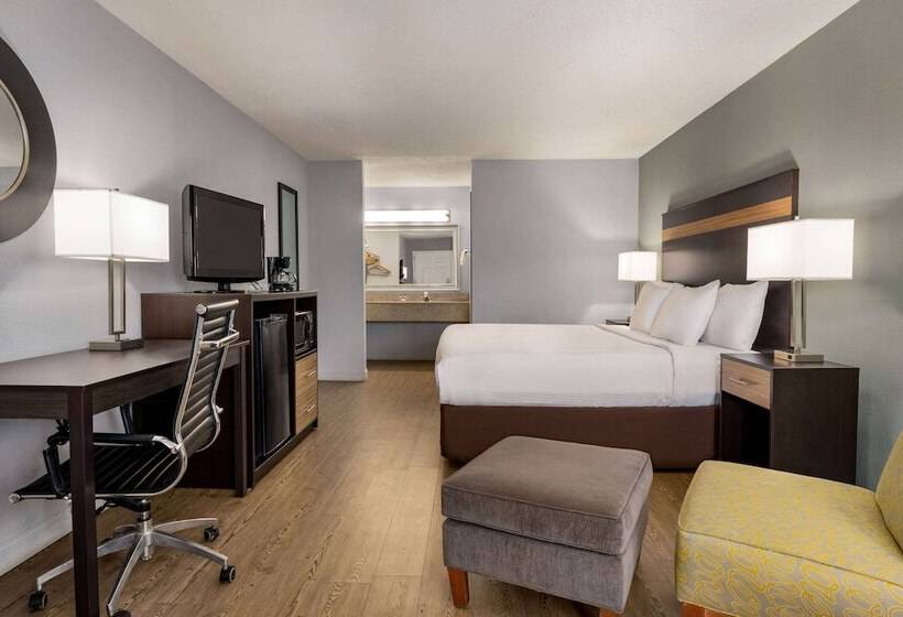 فندق Days Inn By Wyndham Anderson