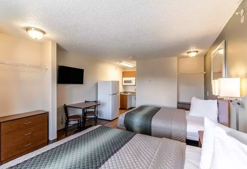 Hotel Hometowne Studios By Red Roof Austin