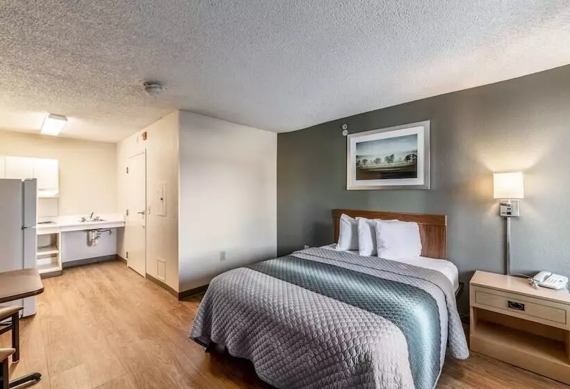 Hotel Hometowne Studios By Red Roof Austin