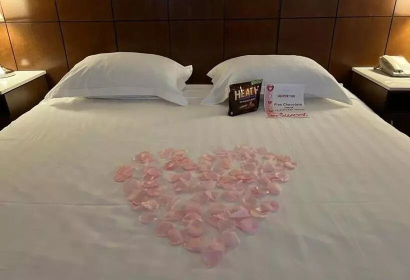 La Crystal Hotel  Los Angeles Long Beach Area