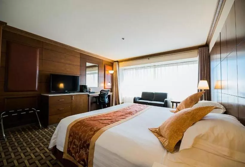 La Crystal Hotel  Los Angeles Long Beach Area