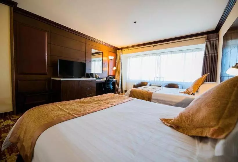 La Crystal Hotel  Los Angeles Long Beach Area