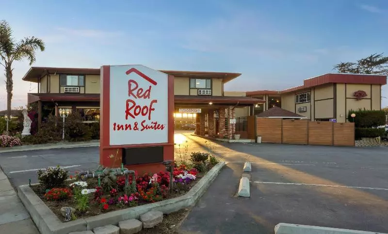 Отель Red Roof Inn & Suites Monterey
