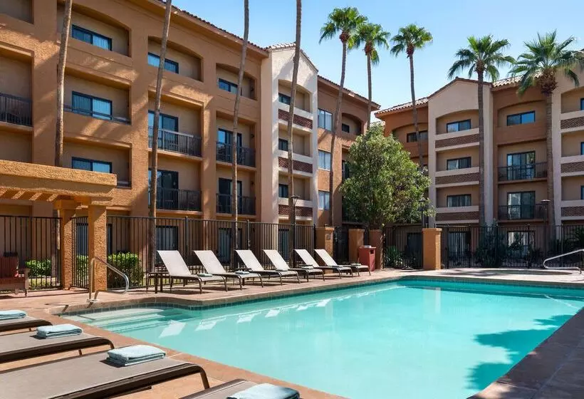 هتل Sonesta Select Phoenix Camelback