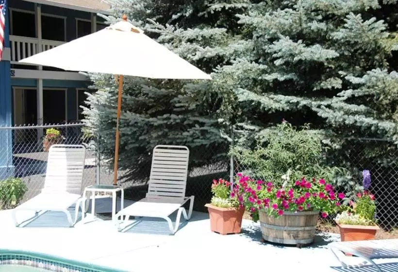 ホテル The Christmas Tree Inn