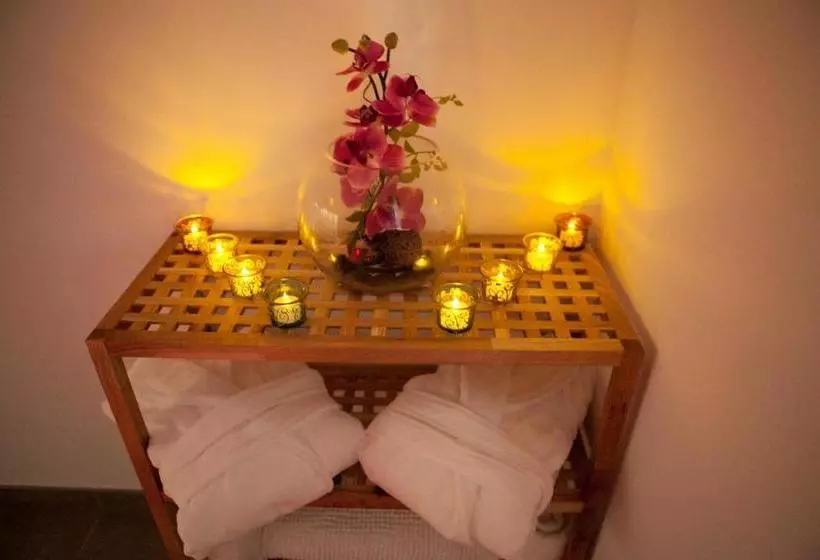 تختخواب و صبحانه Chambre D'hôtes Bulle D’eden