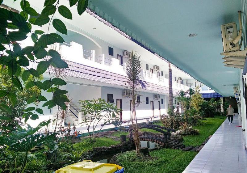 فندق Mahkota  Genteng