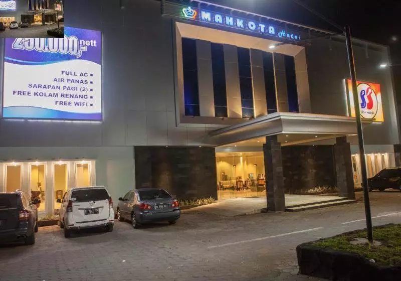 Hotel Mahkota  Genteng