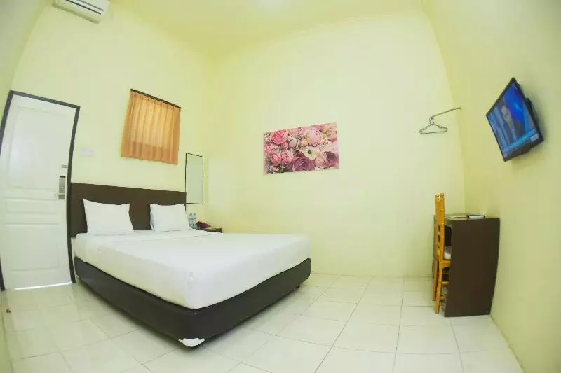 Hotel Mahkota  Genteng