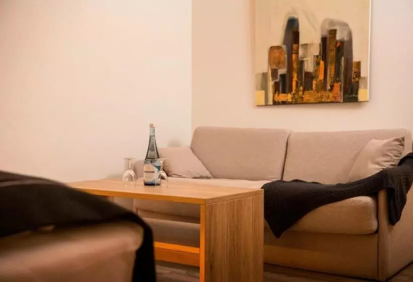 Hotelli Four Stars By City