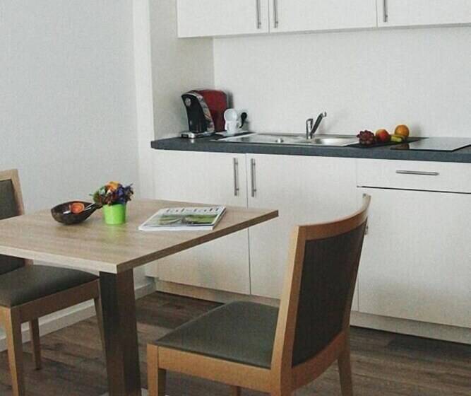 酒店 Four Stars By City