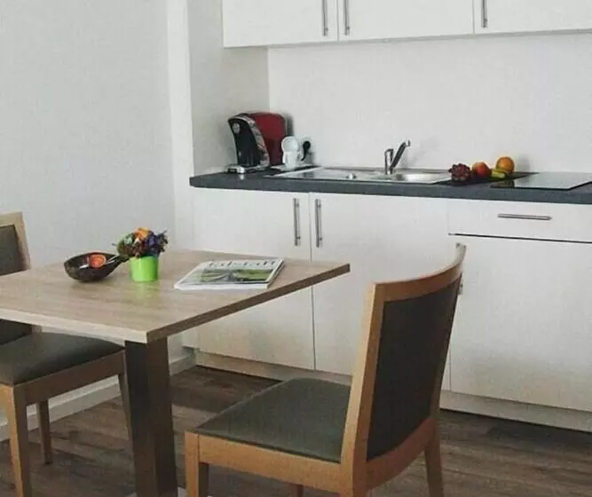 Hotelli Four Stars By City