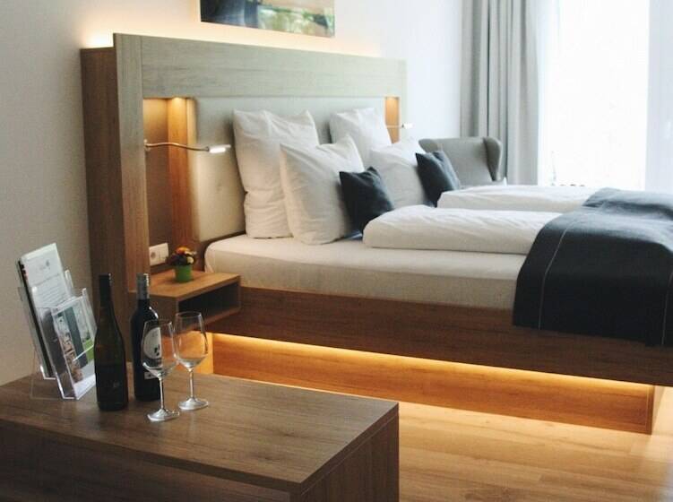 酒店 Four Stars By City