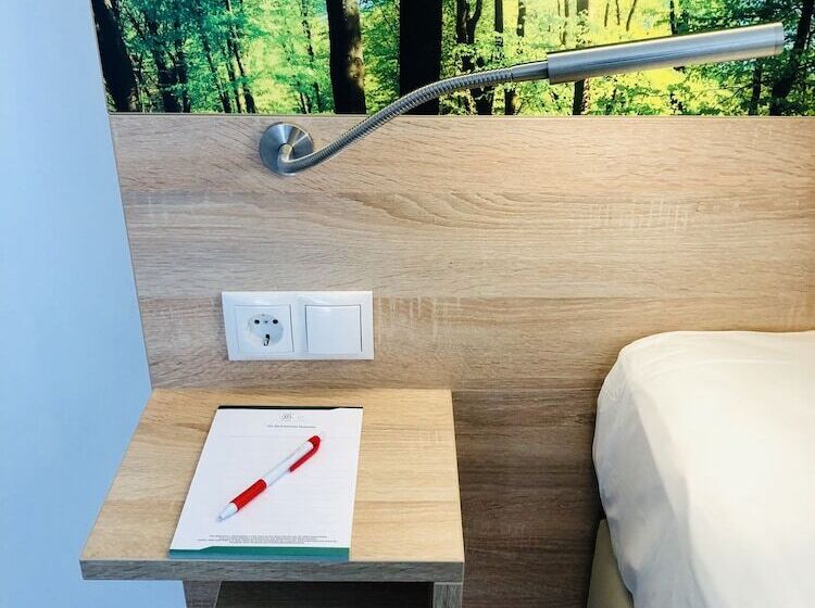 酒店 Four Stars By City